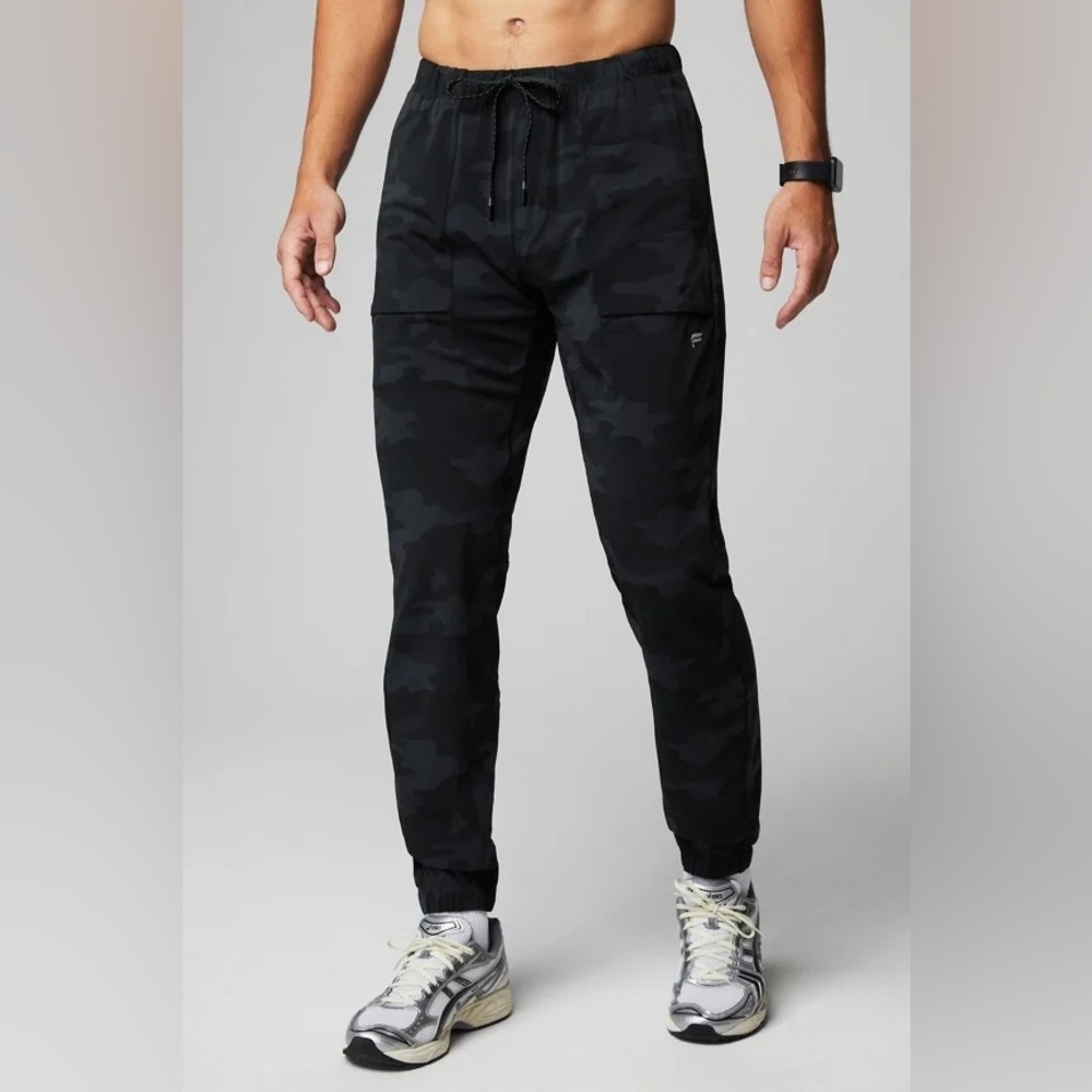 NWT Fabletics The One Jogger Black Tactical Camo M Red Y39